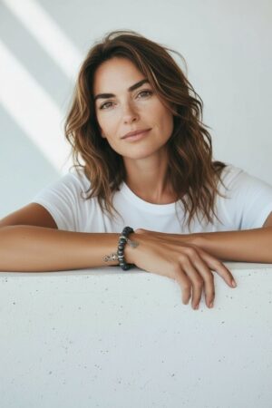 Bracelet pierres naturelles hématite avec breloques chats